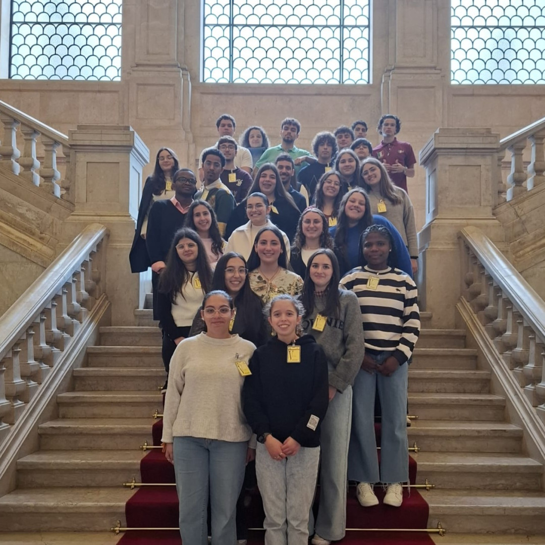 Visita dos/as aluno/as do 11.º ano à Assembleia da República: Uma Experiência de Envolvimento Cívico